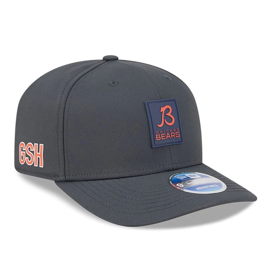 This is a Chicago Bears NFL Sideline Charcoal 9SEVENTY Stretch Snap Adjustable Cap 3
