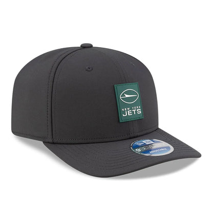 This is a New York Jets NFL Sideline 2025 Charcoal 9SEVENTY Stretch Snap Adjustable Cap 4