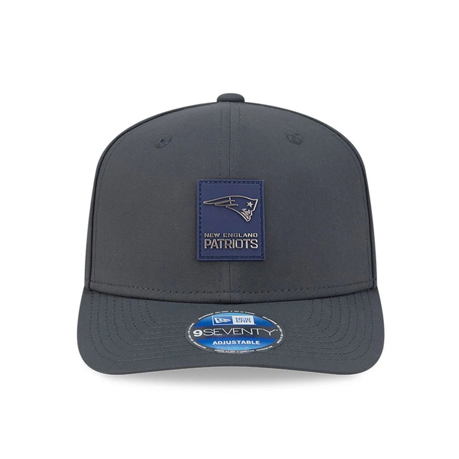 This is a New England Patriots NFL Sideline 2025 Charcoal 9SEVENTY Stretch Snap Adjustable Cap 3