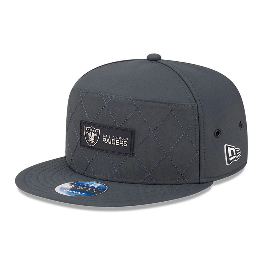 This is a Las Vegas Raiders NFL Sideline Charcoal 9FIFTY Split Panel Snapback Adjustable Cap 1