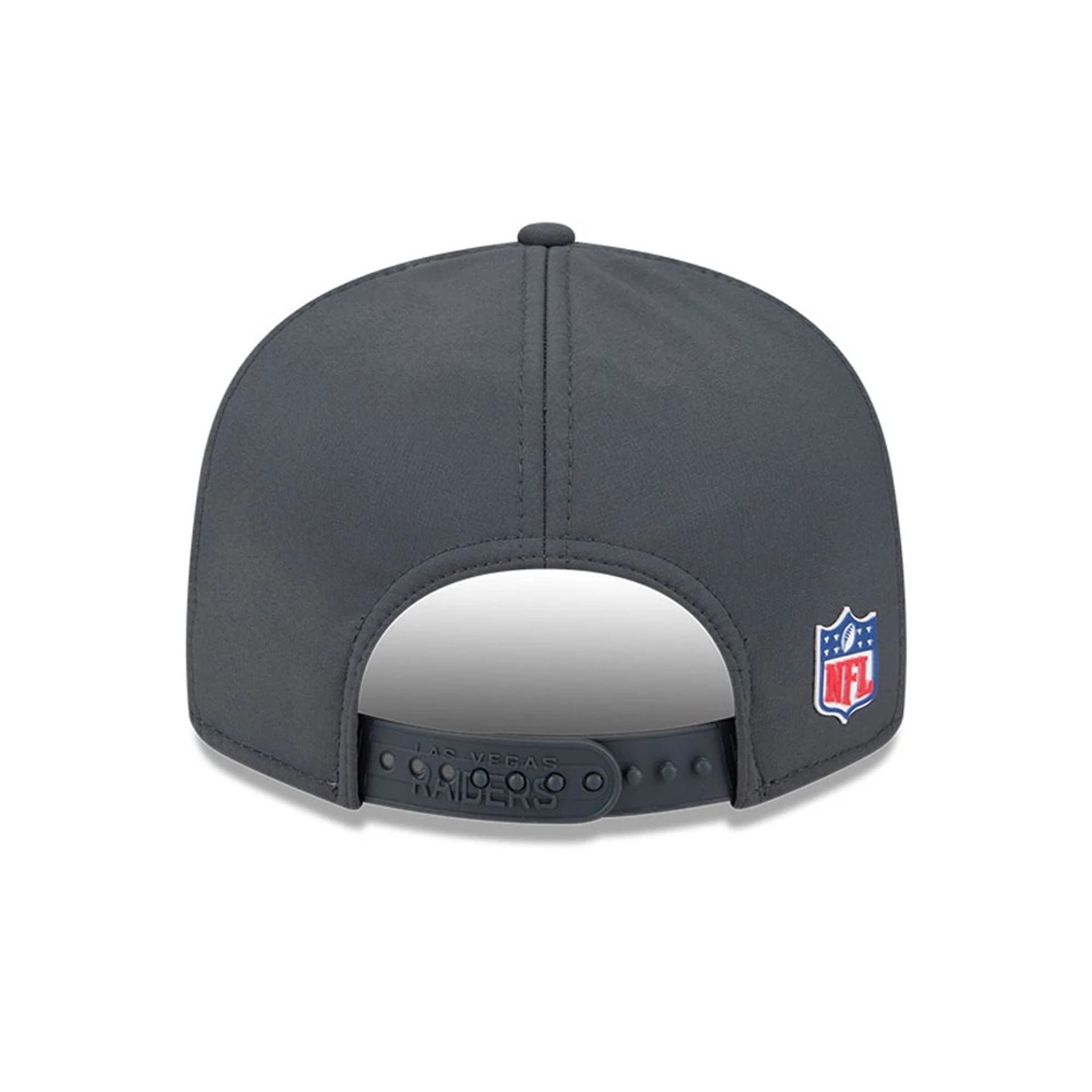 This is a Las Vegas Raiders NFL Sideline Charcoal 9FIFTY Split Panel Snapback Adjustable Cap 7