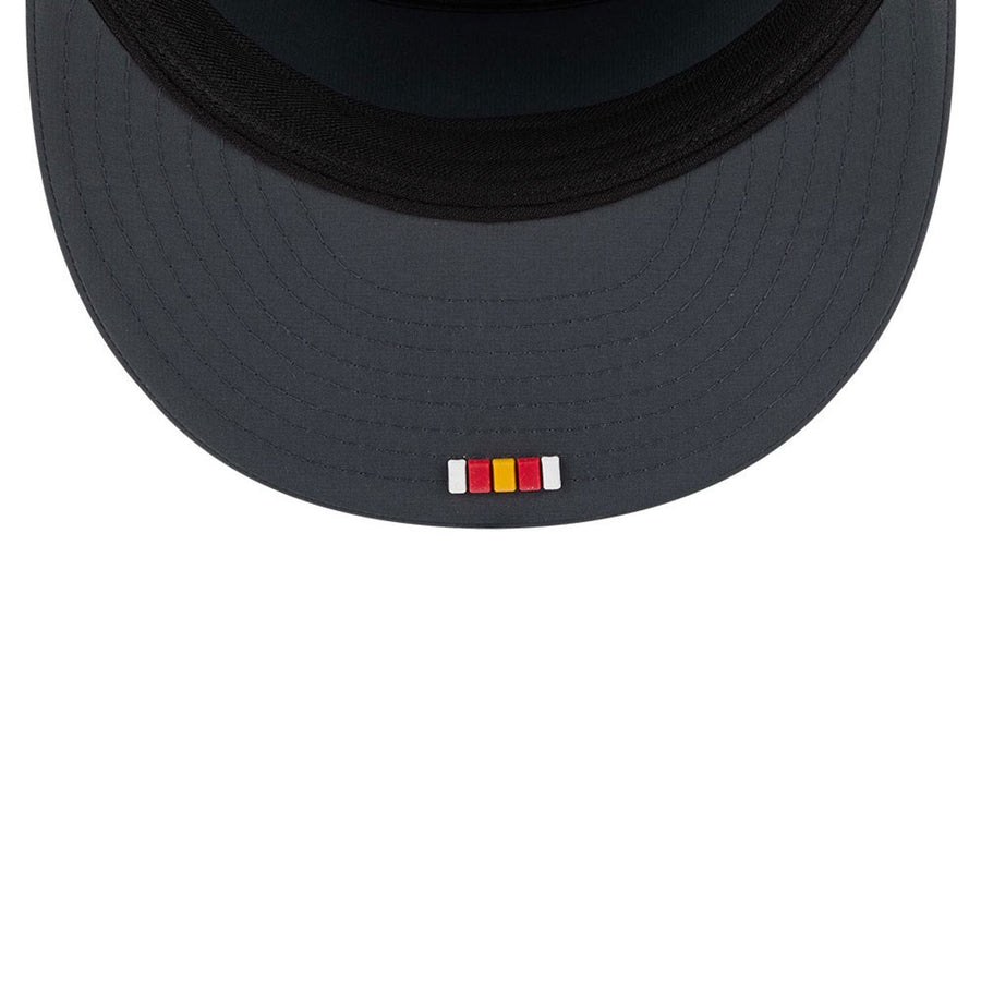 This is a Kansas City Chiefs NFL Sideline Charcoal 9FIFTY Split Panel Snapback Adjustable Cap 2