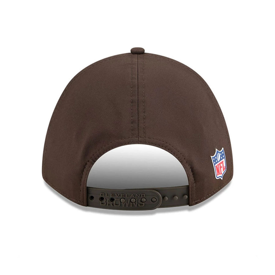 This is a Cleveland Browns NFL Sideline 2025 Dark Brown 9FORTY M-Crown Adjustable Cap 7