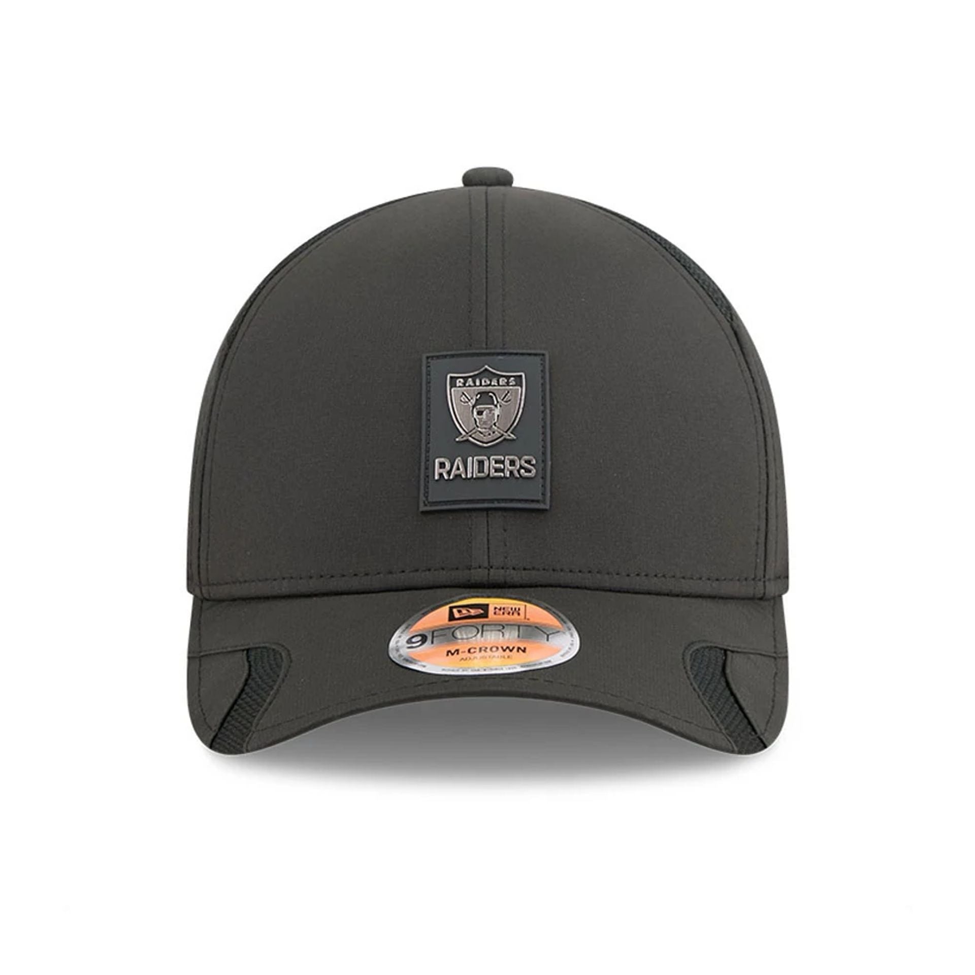 This is a Oakland Raiders NFL Sideline 2025 Black 9FORTY M-Crown Adjustable Cap 3