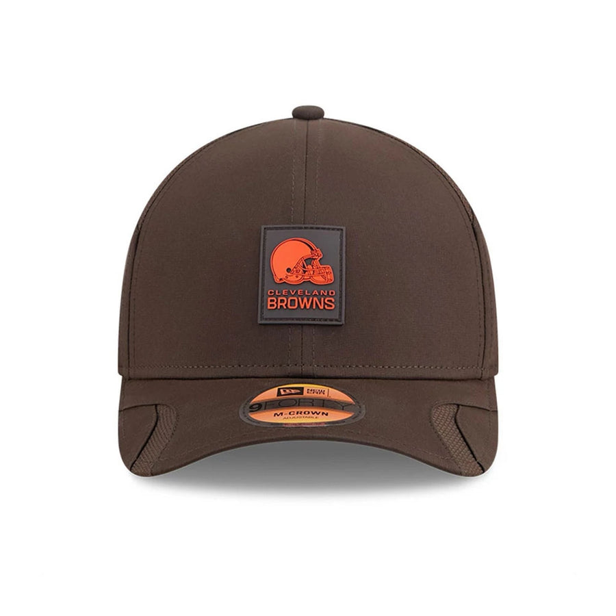 This is a Cleveland Browns NFL Sideline 2025 Dark Brown 9FORTY M-Crown Adjustable Cap 3