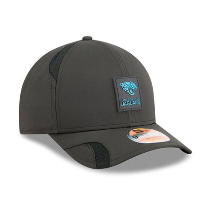 This is a Jacksonville Jaguars NFL Sideline 2025 Black 9FORTY M-Crown Adjustable Cap 4
