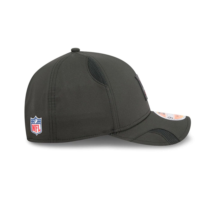 This is a Washington Commanders NFL Sideline 2025 Black 9FORTY M-Crown Adjustable Cap 6