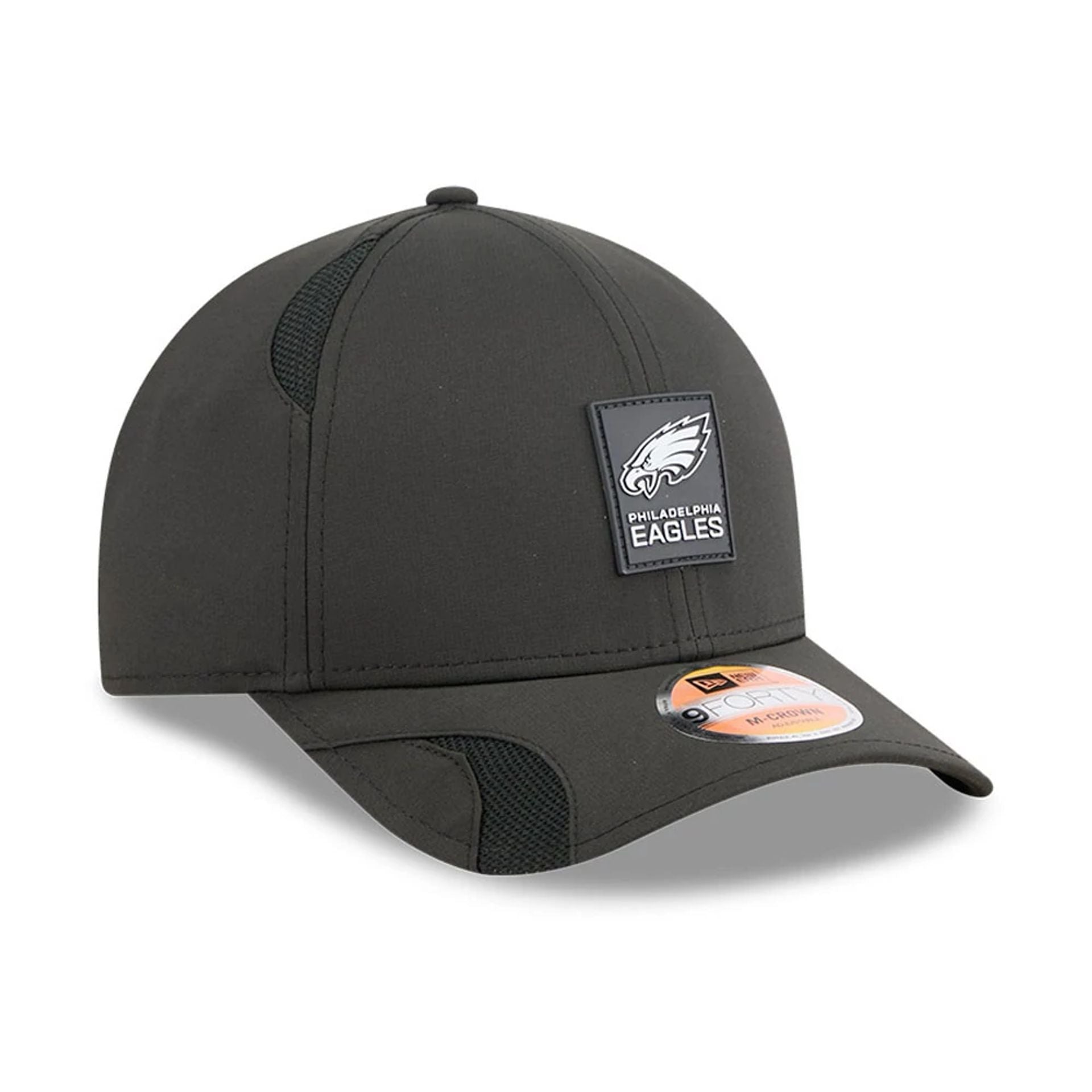 This is a Philadelphia Eagles NFL Sideline 2025 Black 9FORTY M-Crown Adjustable Cap 4