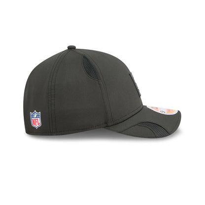 This is a New York Jets NFL Sideline 2025 Black 9FORTY M-Crown Adjustable Cap 6