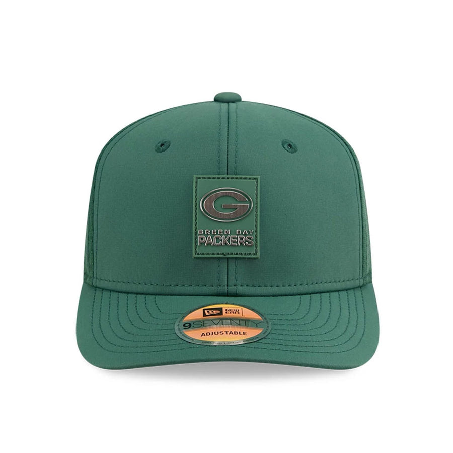 This is a Green Bay Packers NFL Sideline 2025 Dark Green 9SEVENTY Trucker Stretch Snap Adjustable Cap 2