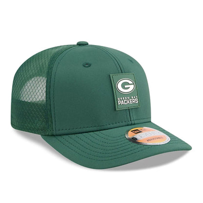 This is a Green Bay Packers NFL Sideline 2025 Dark Green 9SEVENTY Trucker Stretch Snap Adjustable Cap 3