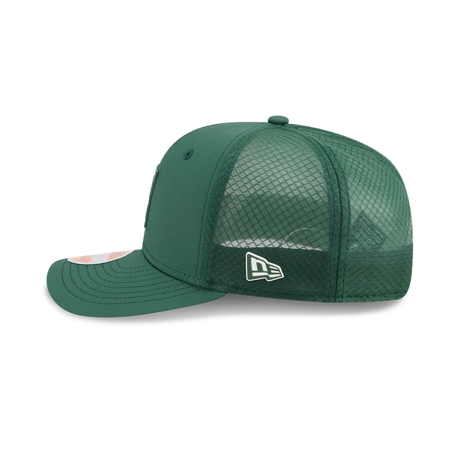 This is a Green Bay Packers NFL Sideline 2025 Dark Green 9SEVENTY Trucker Stretch Snap Adjustable Cap 4