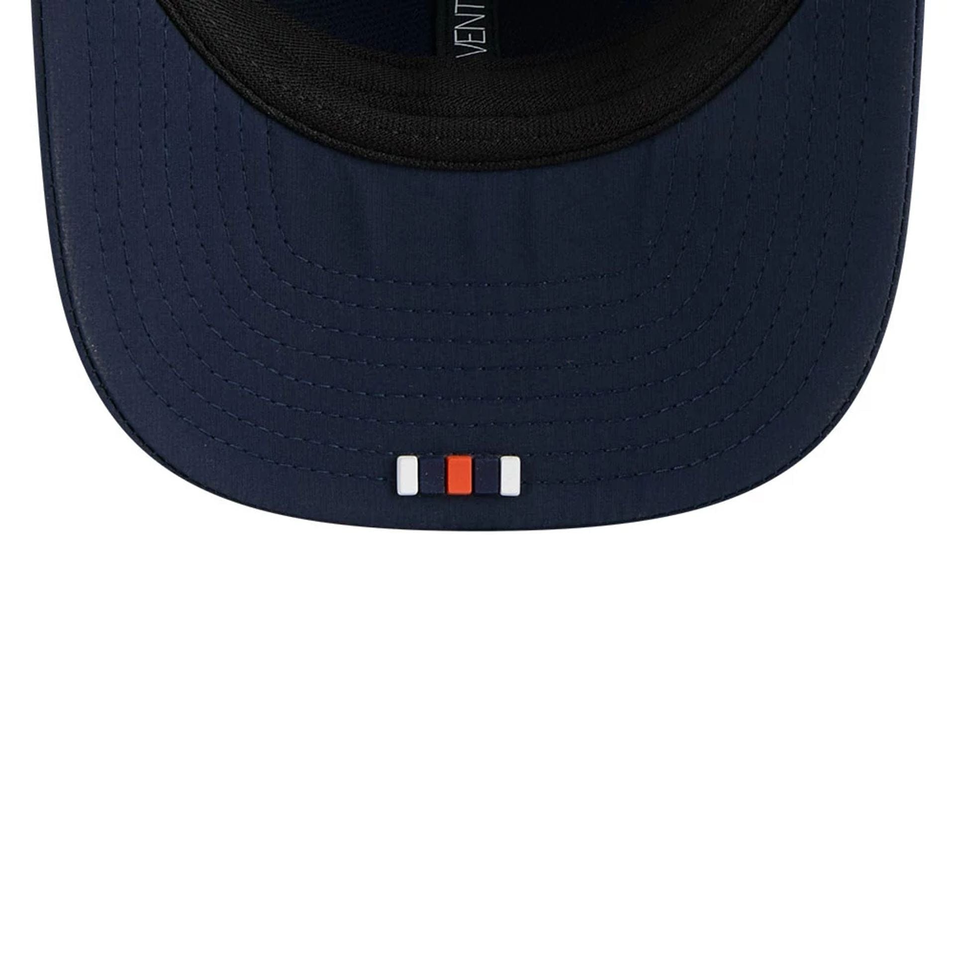 This is a Chicago Bears NFL Sideline 2025 Navy 9SEVENTY Trucker Stretch Snap Adjustable Cap 6
