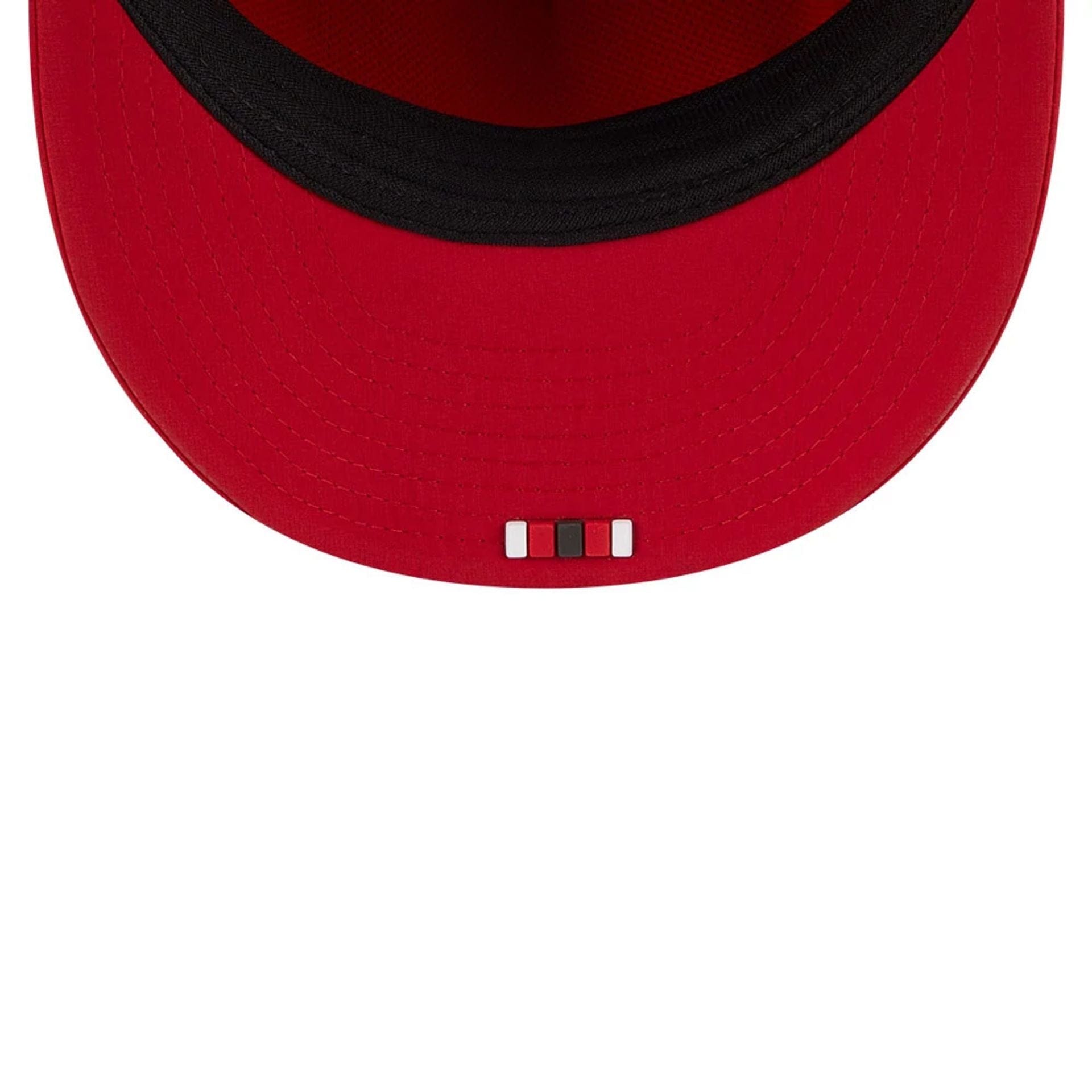 This is a Tampa Bay Buccaneers NFL Sideline 2025 Red Retro Crown 59FIFTY Fitted Cap 7