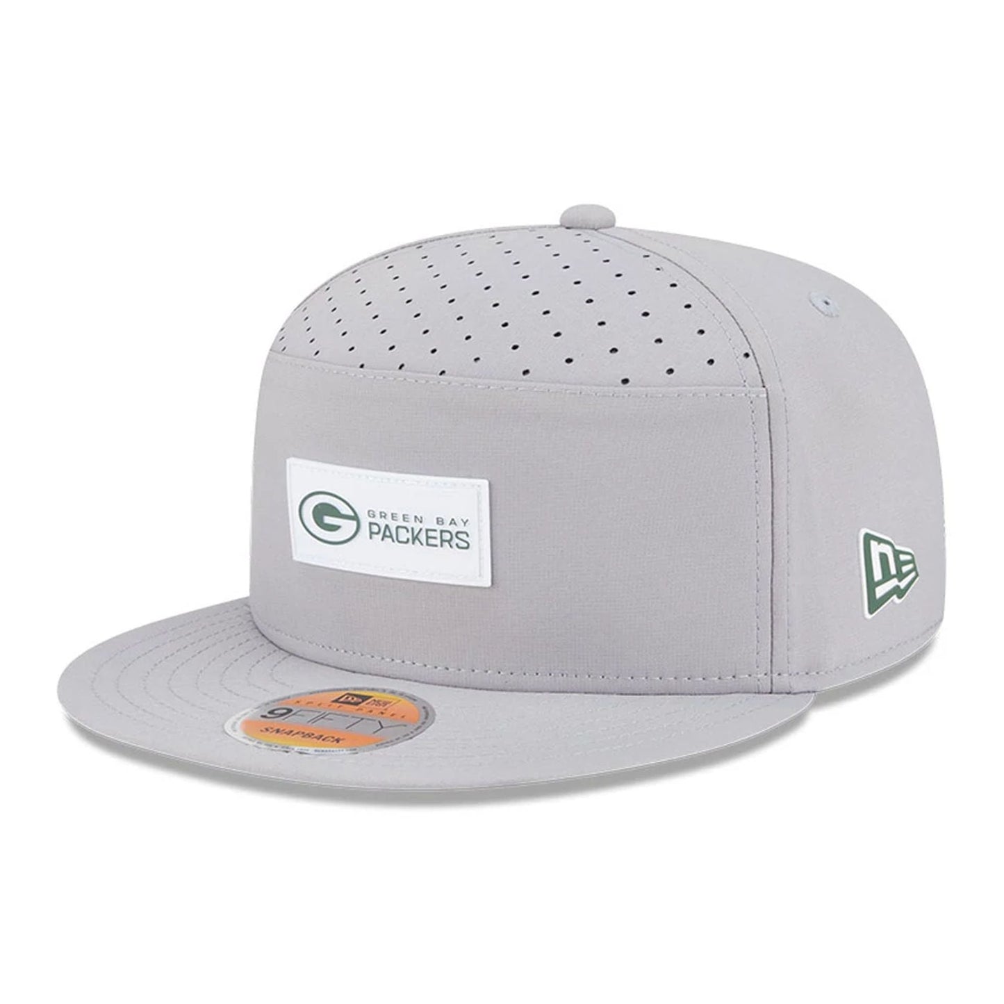 This is a Green Bay Packers NFL Sideline 2025 Grey 9FIFTY Split Panel Snapback Adjustable Cap 1