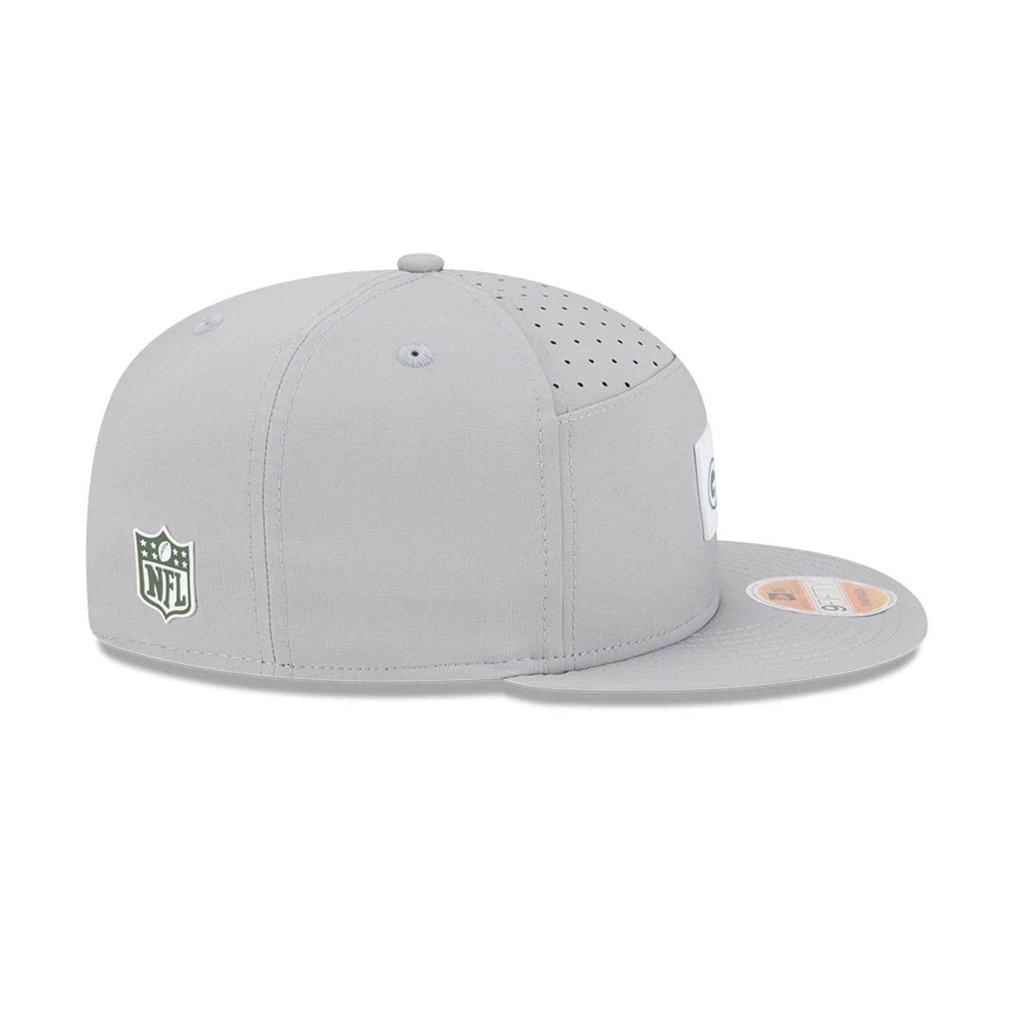 This is a Green Bay Packers NFL Sideline 2025 Grey 9FIFTY Split Panel Snapback Adjustable Cap 5
