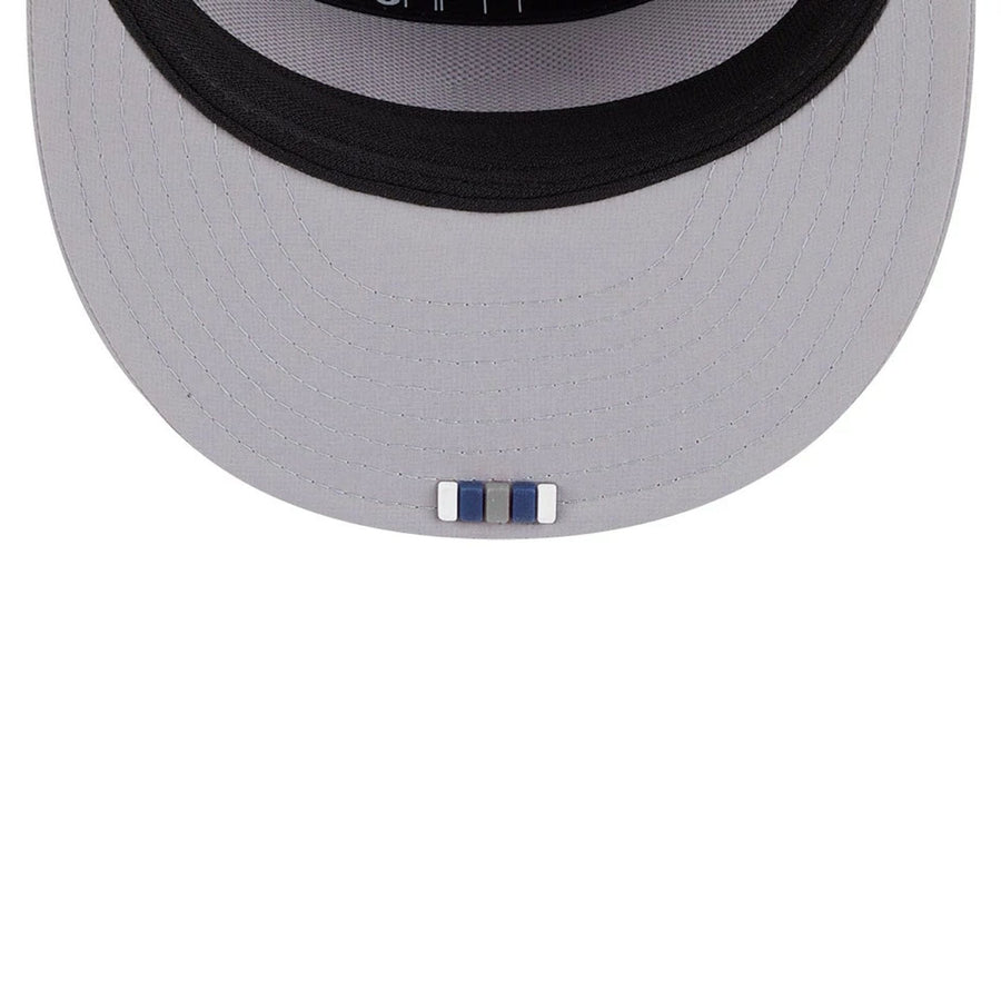 This is a Dallas Cowboys NFL Sideline 2025 Grey 9FIFTY Split Panel Snapback Adjustable Cap 2