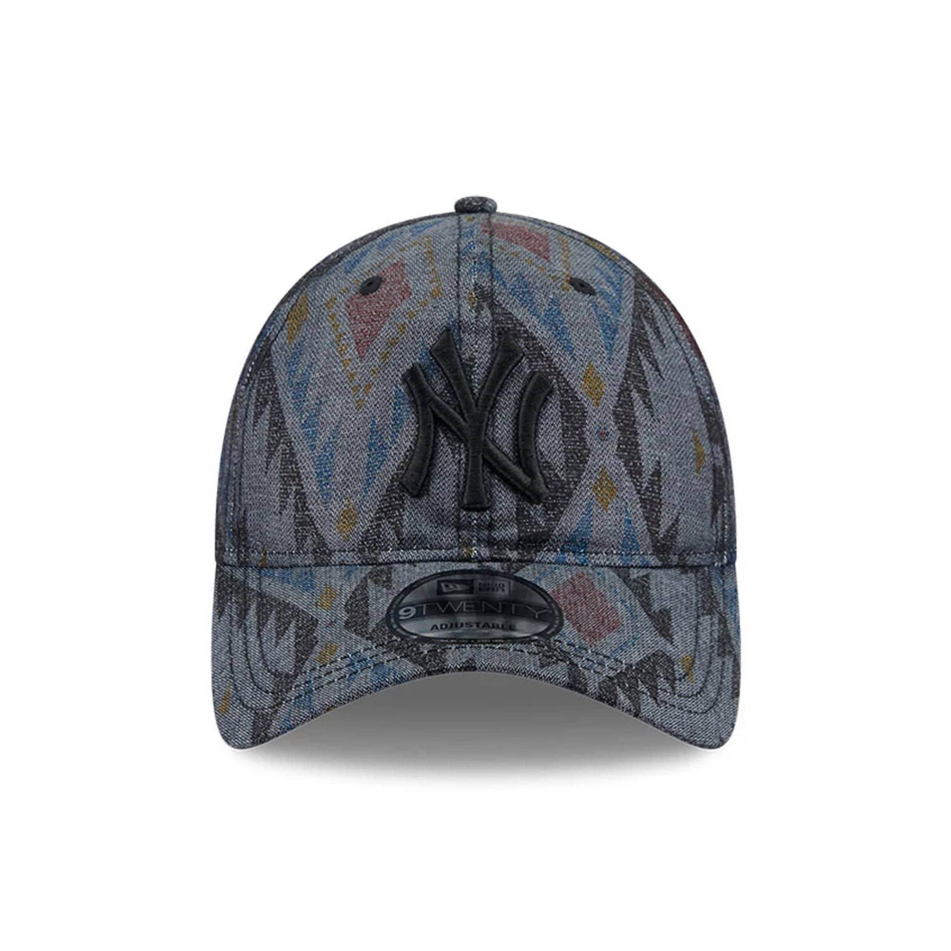 This is a New York Yankees Aztec Pattern Navy 9TWENTY Adjustable Cap 3