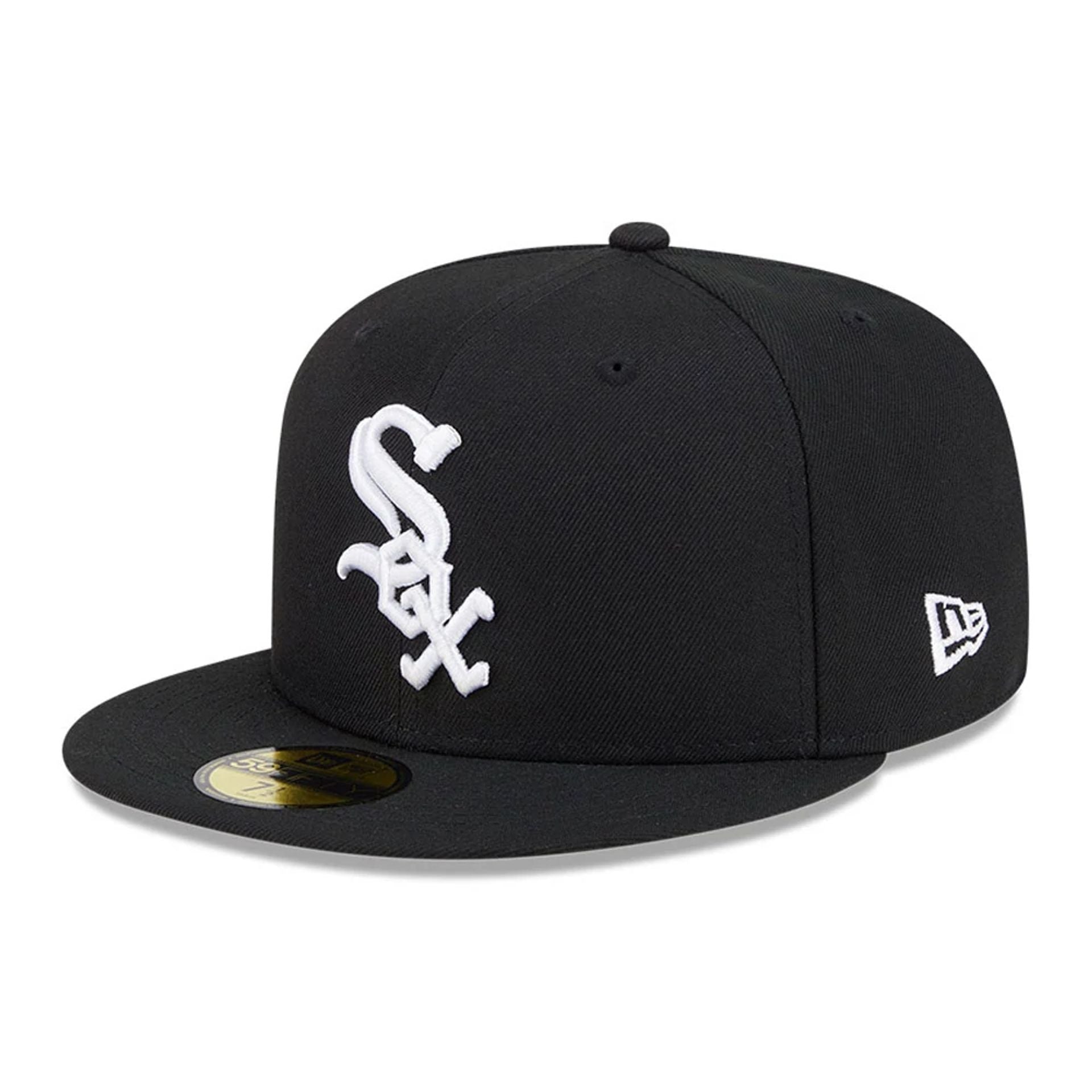 This is a Chicago White Sox Floral Undervisor Black 59FIFTY Fitted Cap 4