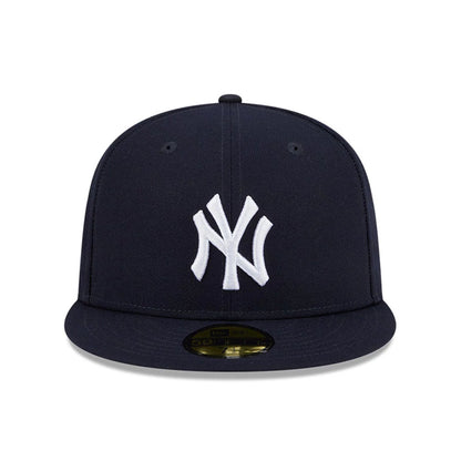 This is a New York Yankees Floral Undervisor Navy 59FIFTY Fitted Cap 3