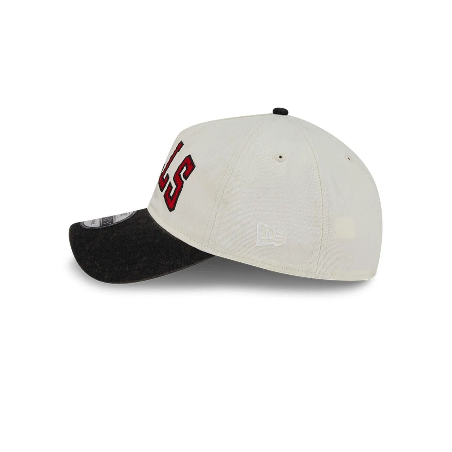 This is a Chicago Bulls Pastel White 9TWENTY A-Frame Adjustable Cap 4
