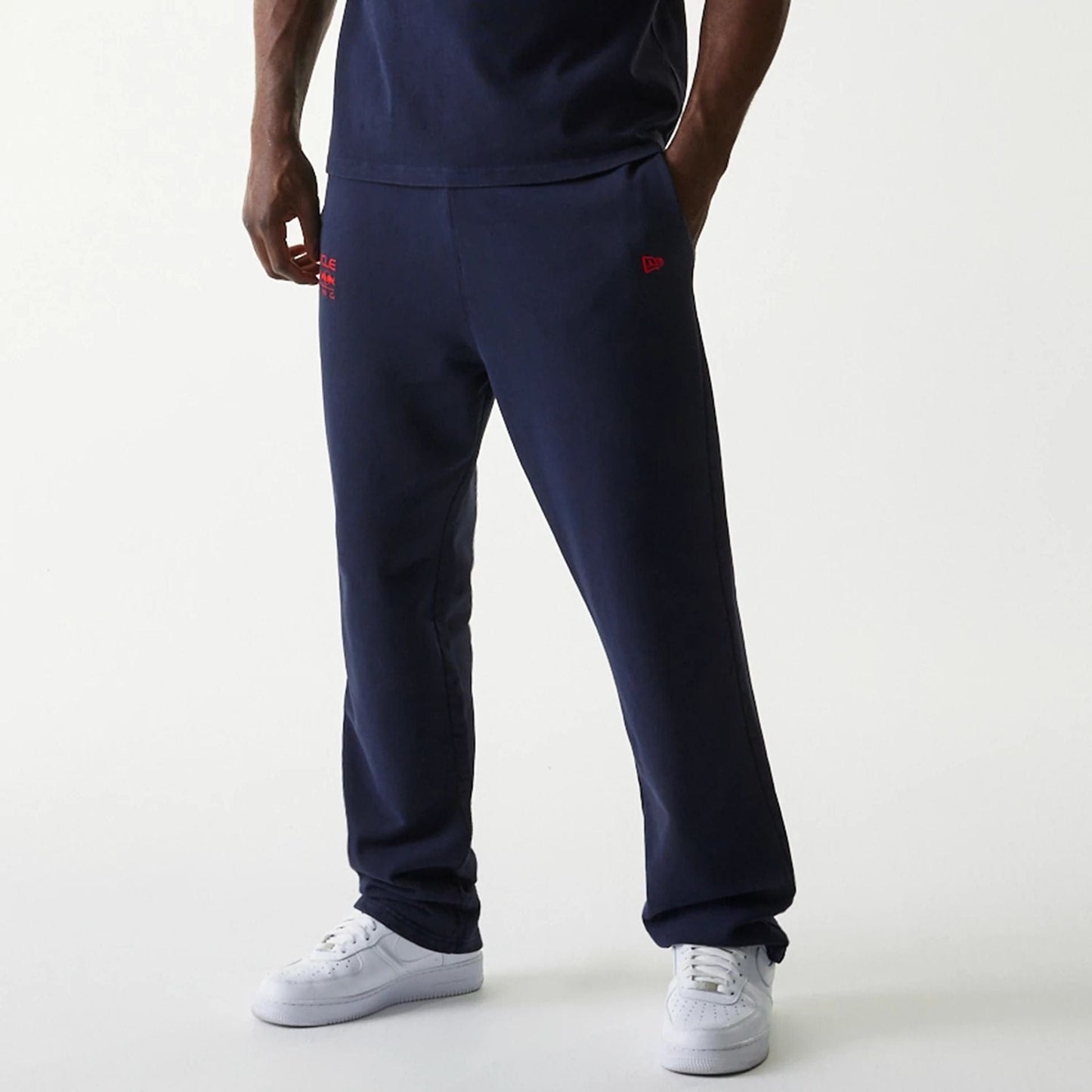 The Male model is wearing Red Bull Racing Dark Blue Joggers 7