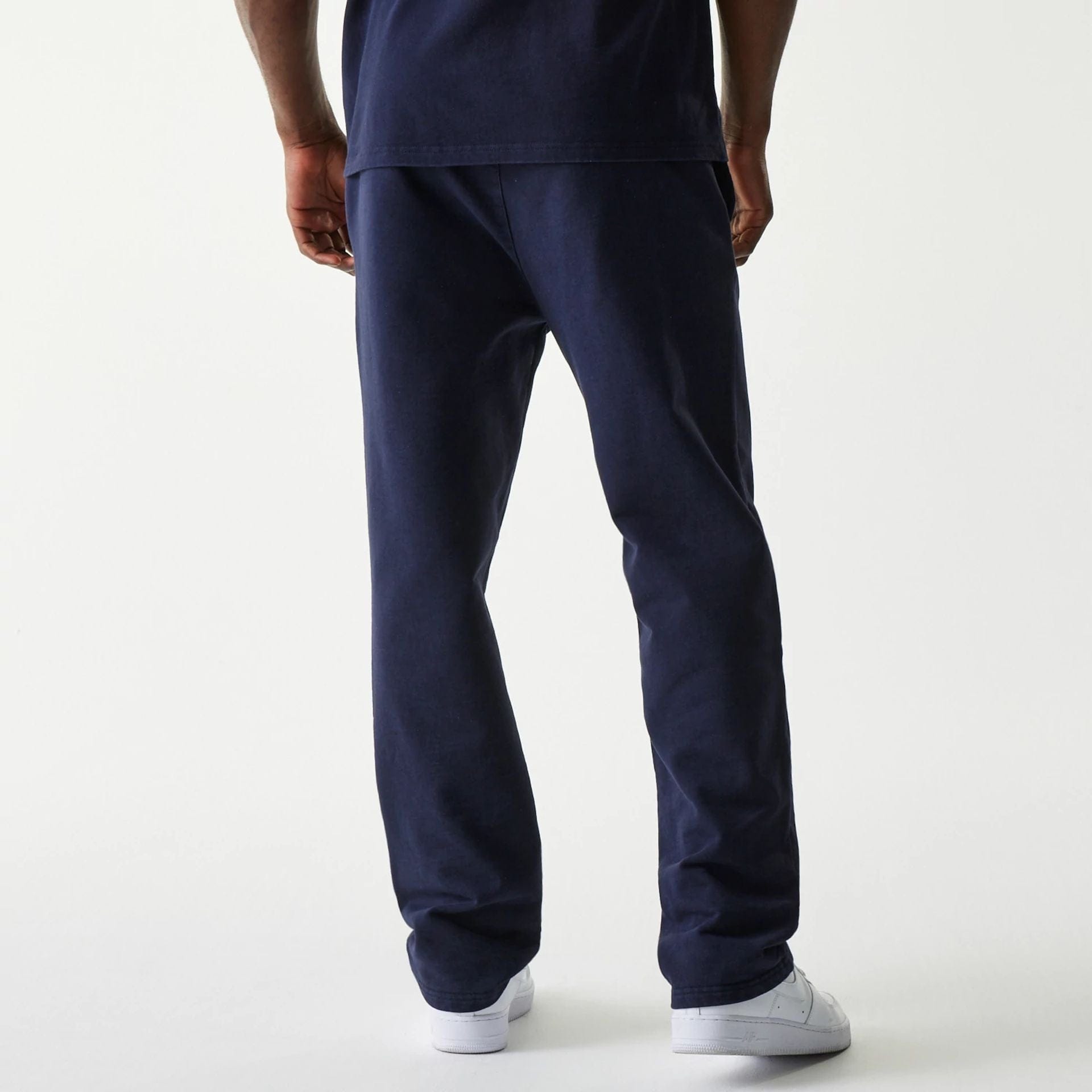 The Male model is wearing Red Bull Racing Dark Blue Joggers 2