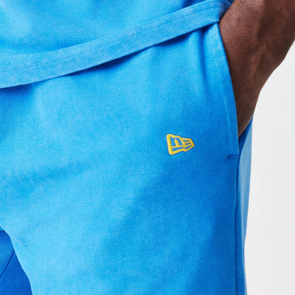 The Male model is wearing Red Bull Racing Blue Joggers 5