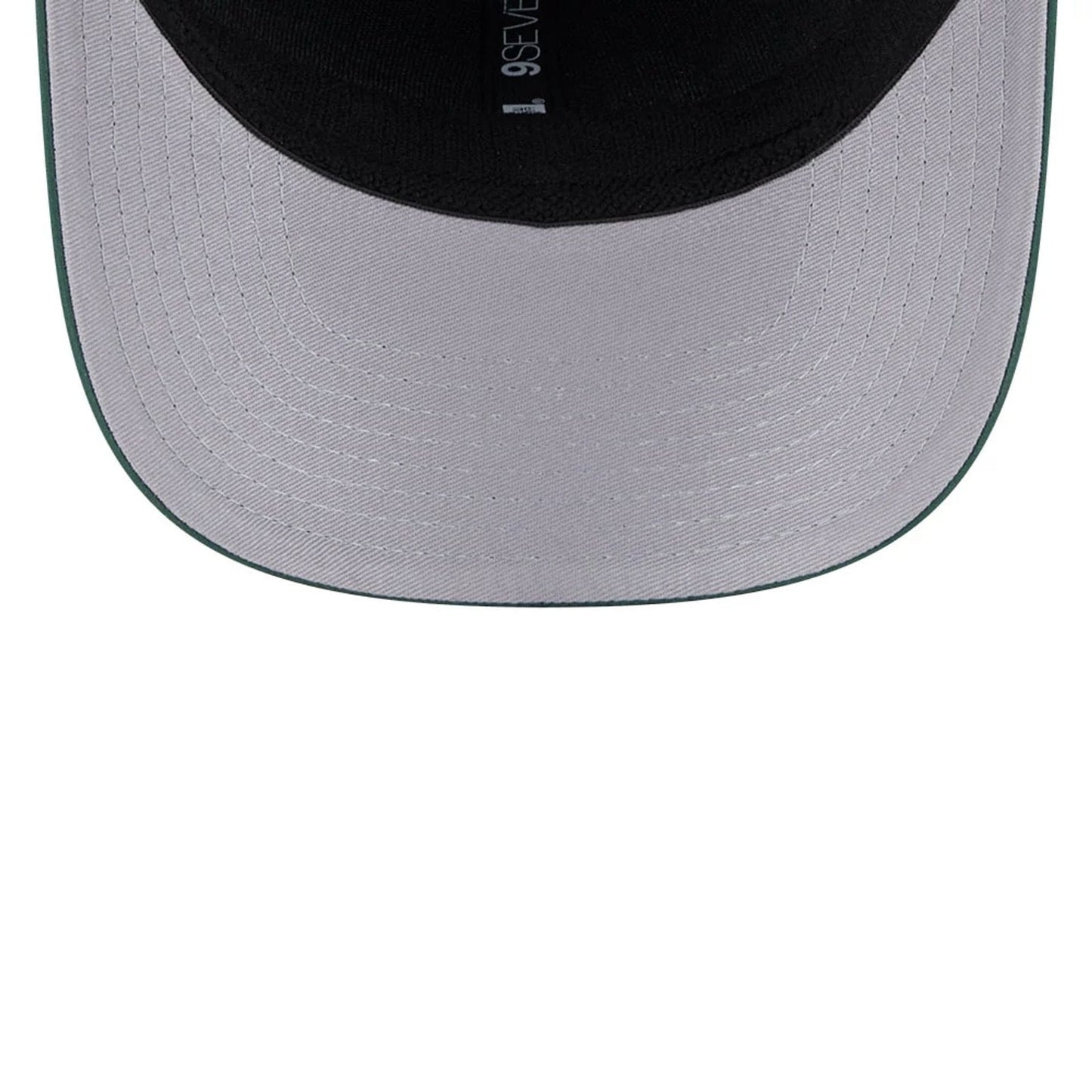 This is a Green Bay Packers NFL Coach Dark Green 9SEVENTY Stretch Snap Adjustable Cap 2