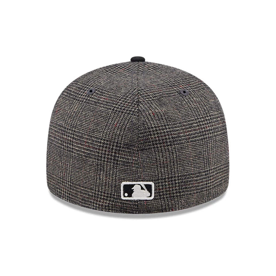 This is a Oakland Athletics 59FIFTY Day Black Retro Crown 59FIFTY Fitted Cap 7