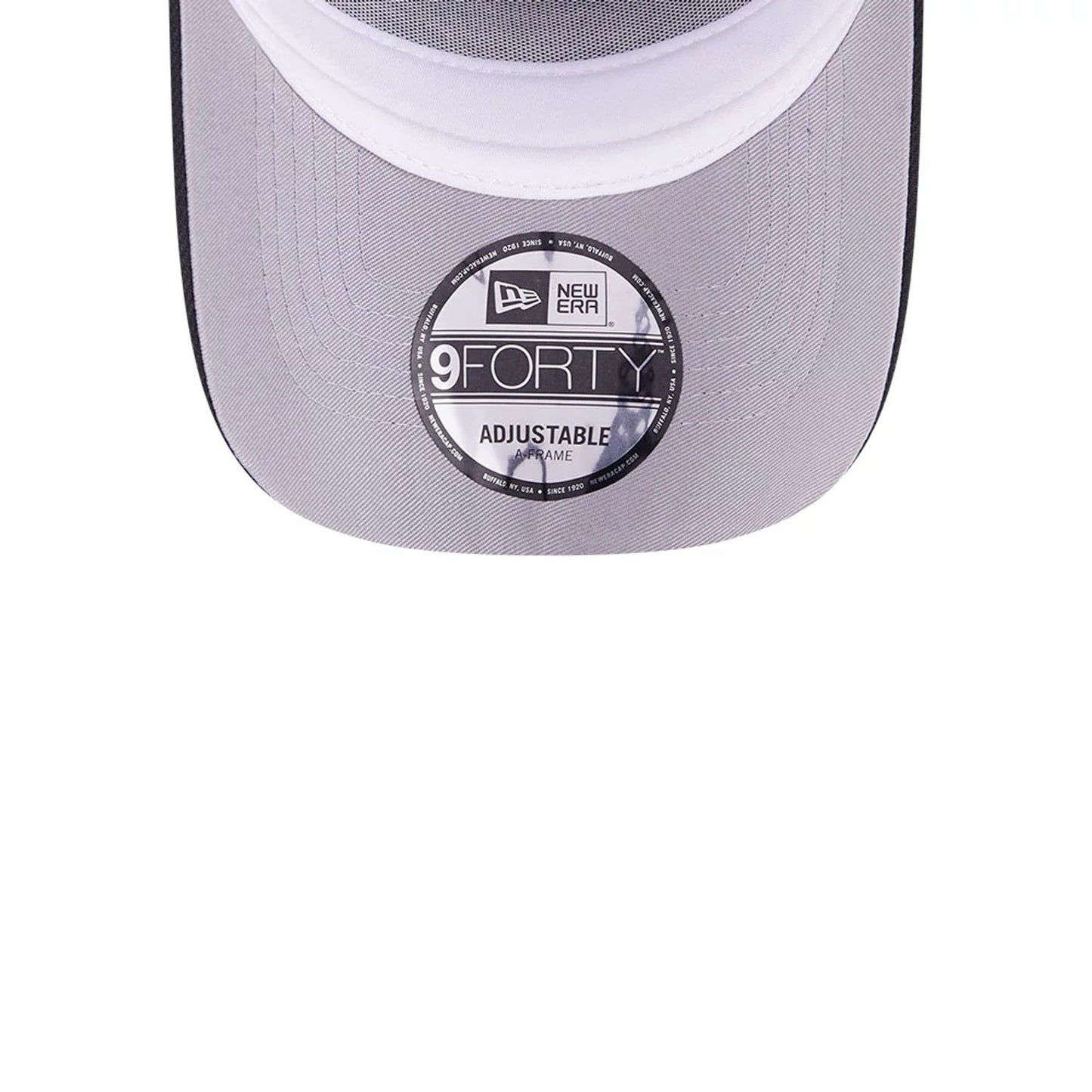 This is a Chicago White Sox Ornate Visor Black 9FORTY A-Frame Adjustable Cap 2