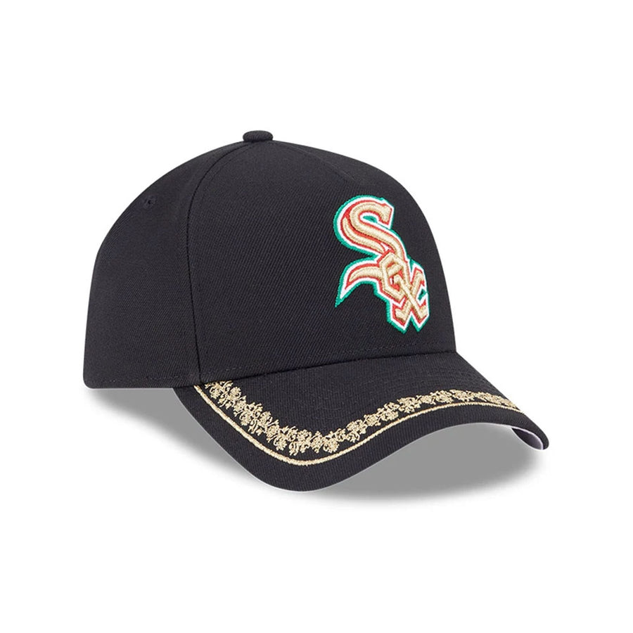 This is a Chicago White Sox Ornate Visor Black 9FORTY A-Frame Adjustable Cap 4