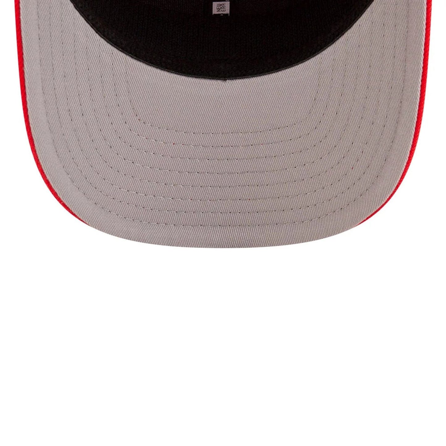 This is a Atlanta Hawks NBA Team Red 9SEVENTY Stretch Snap Adjustable Cap 2