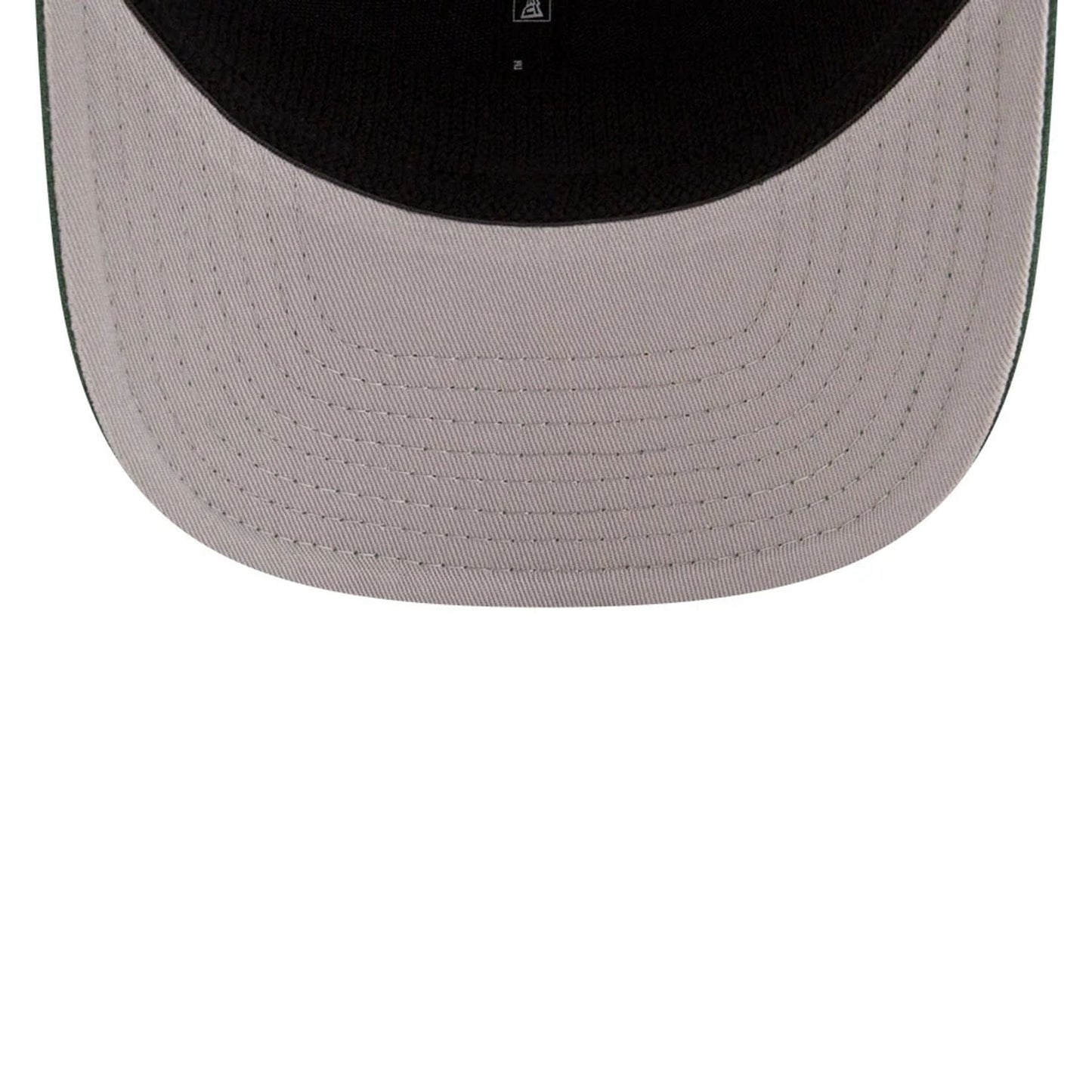 This is a Milwaukee Bucks NBA Team Dark Green 9SEVENTY Stretch Snap Adjustable Cap 2