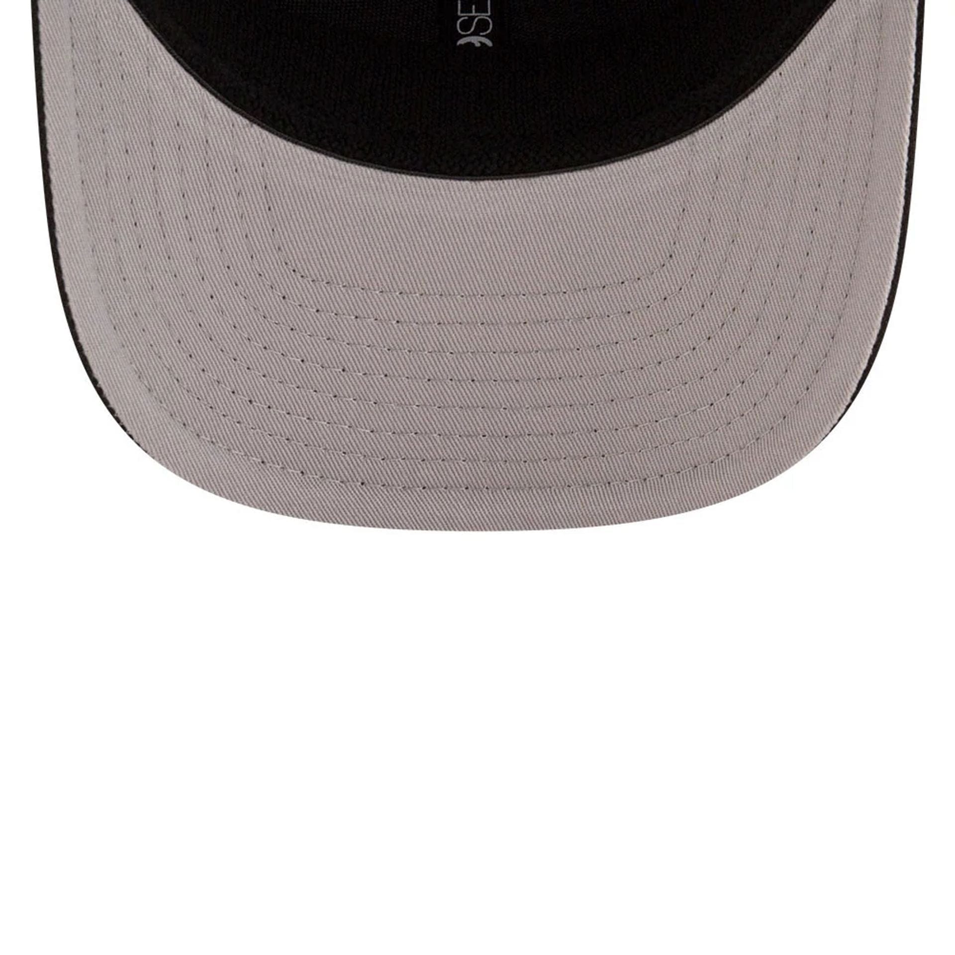 This is a LA Lakers NBA Team Black 9SEVENTY Stretch Snap Adjustable Cap 2