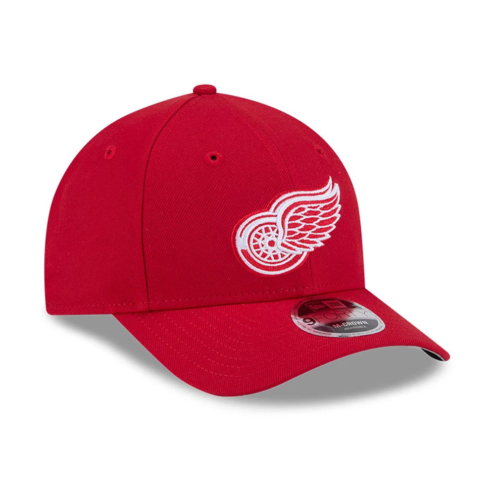 This is a Detroit Red Wings NHL Team Red 9FORTY M-Crown Adjustable Cap 4