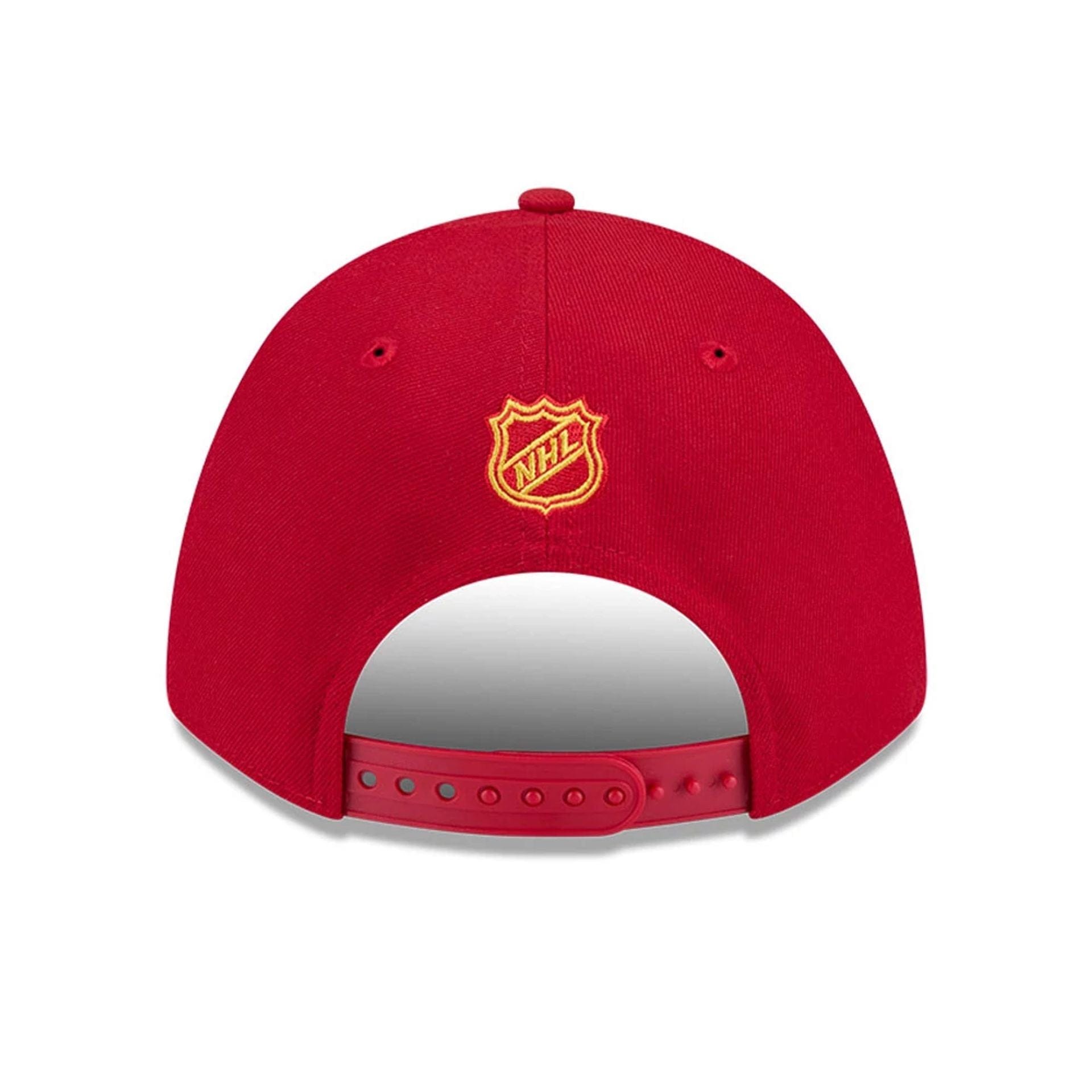 This is a Calgary Flames NHL Team Red 9FORTY M-Crown Adjustable Cap 7