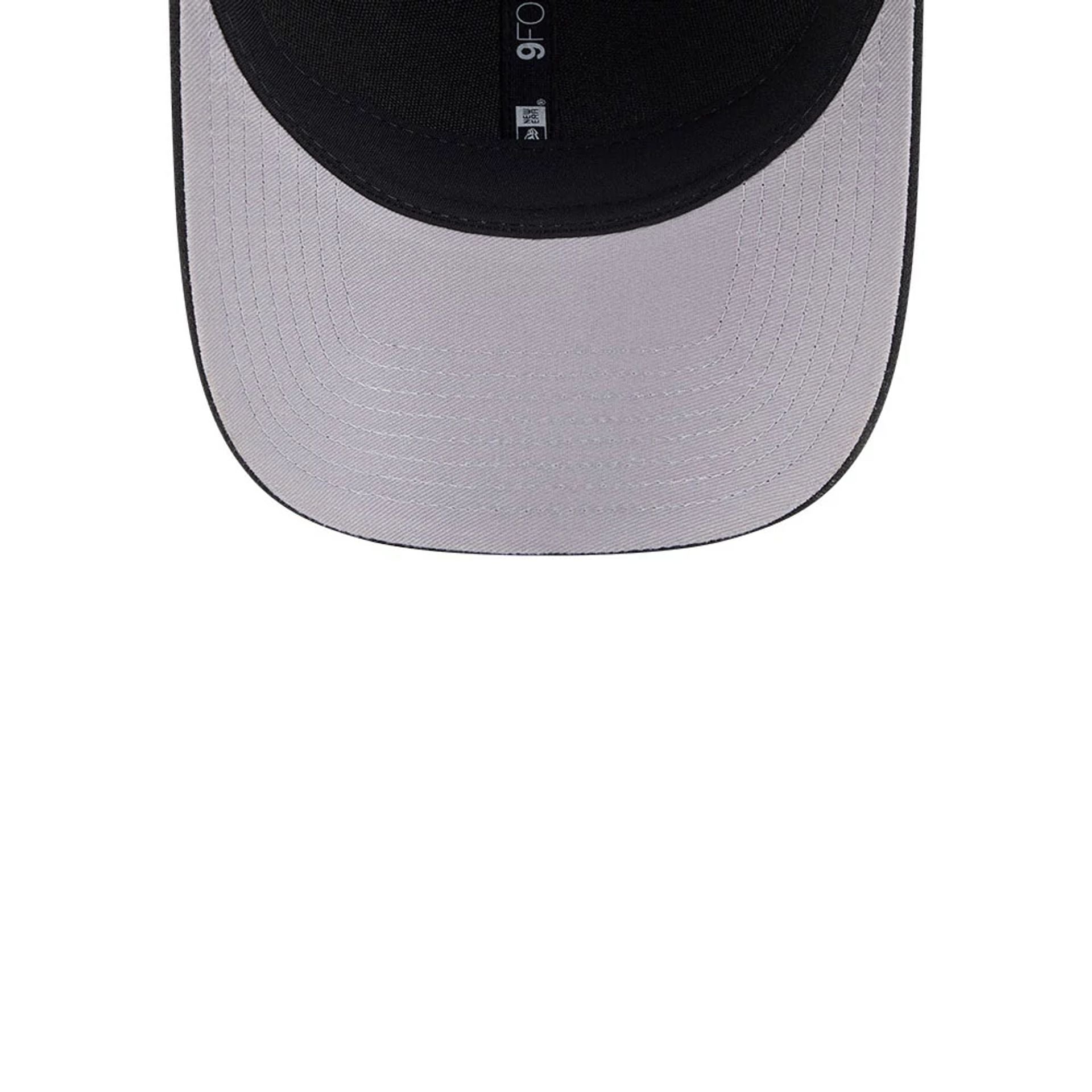 This is a California Golden Seals NHL Team Black 9FORTY M-Crown Adjustable Cap 2