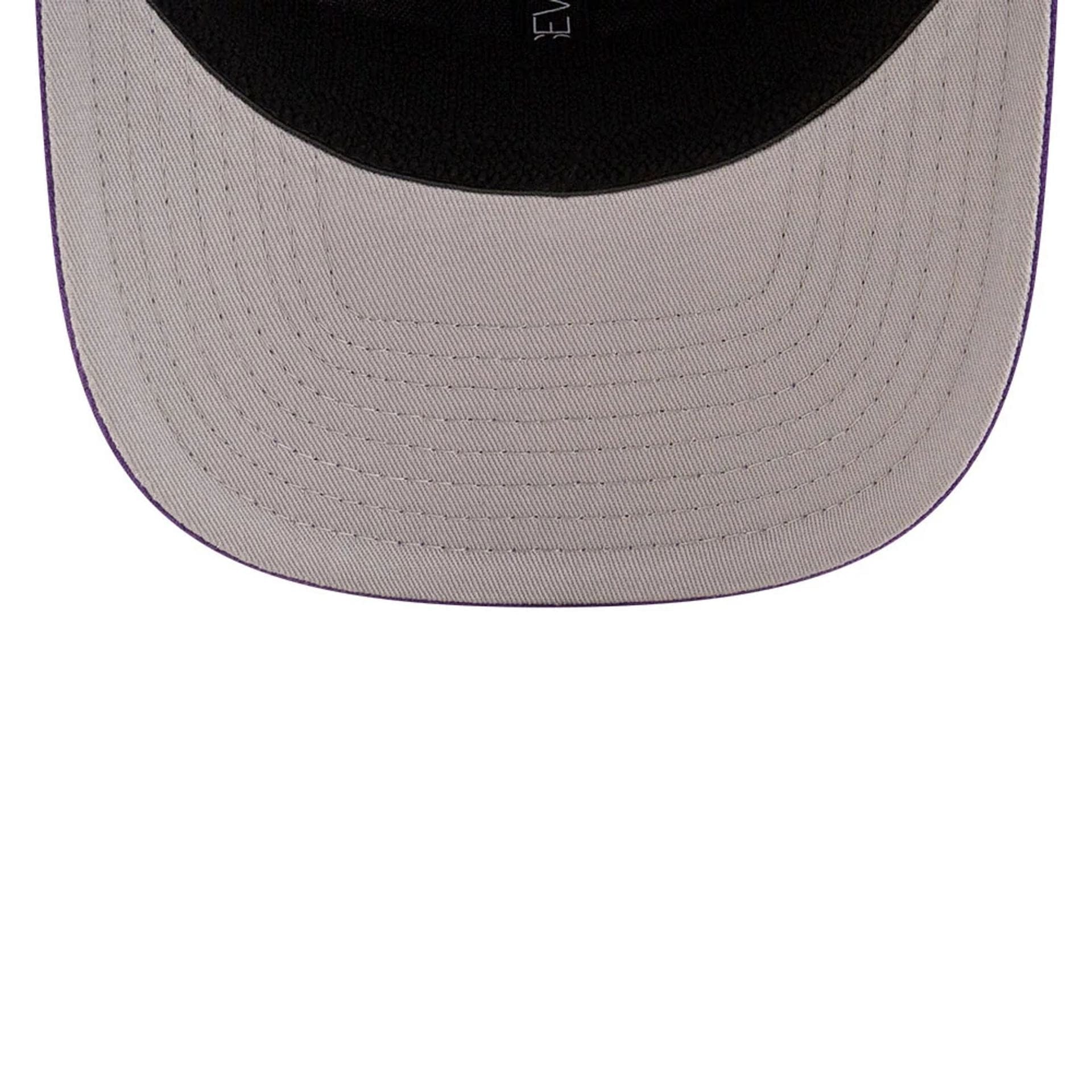 This is a LA Kings NHL Team Purple 9SEVENTY Stretch Snap Adjustable Cap 2