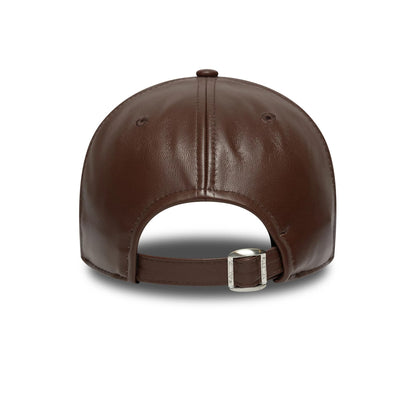 This is a New York Yankees MLB Leather Dark Brown 9FORTY M-Crown Adjustable Cap 4