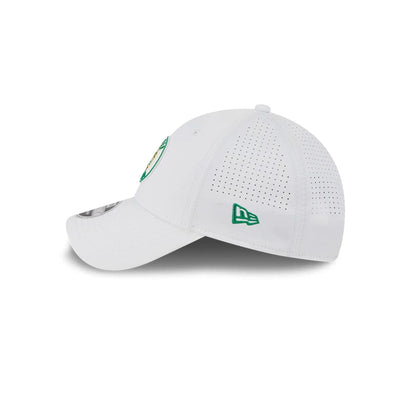 This is a Stinger LIV Golf 2025 White 9FORTY Adjustable Cap 4
