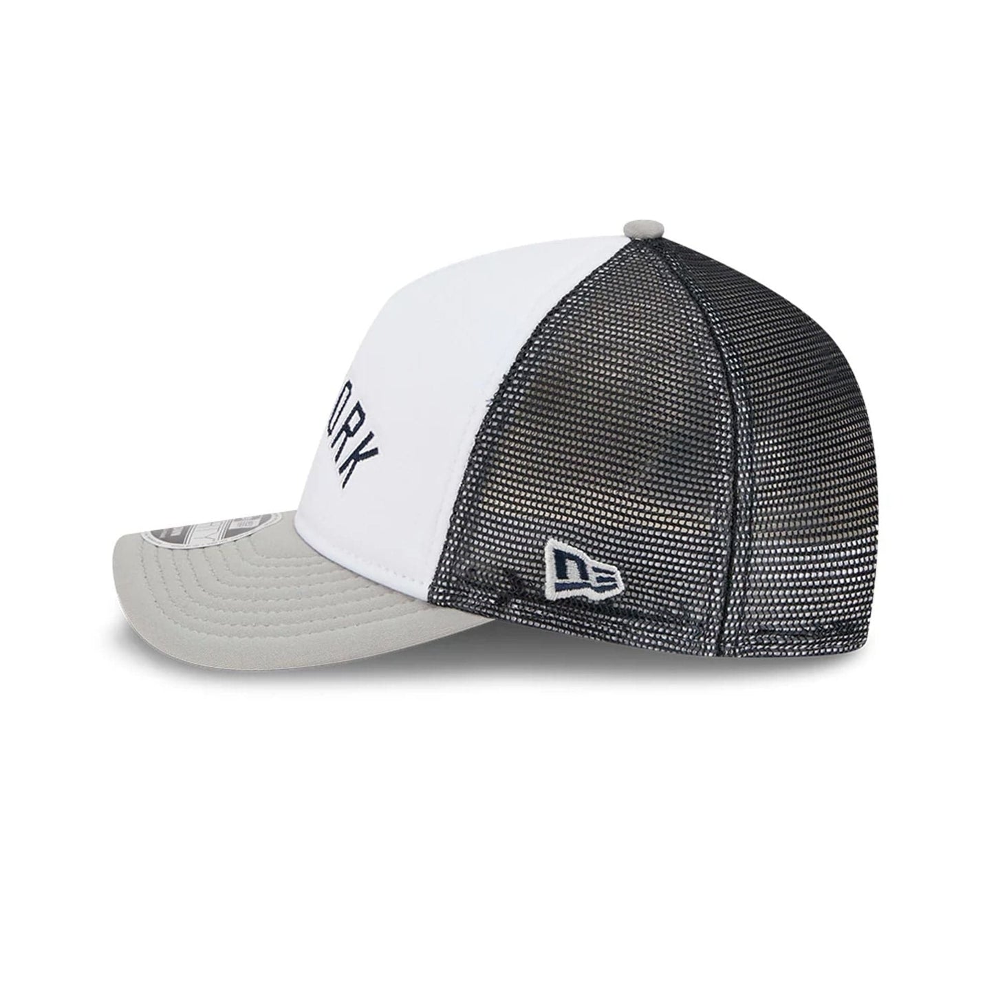 This is a New York Yankees Summer Derby White 9FORTY M-Crown A-Frame Adjustable Cap 6