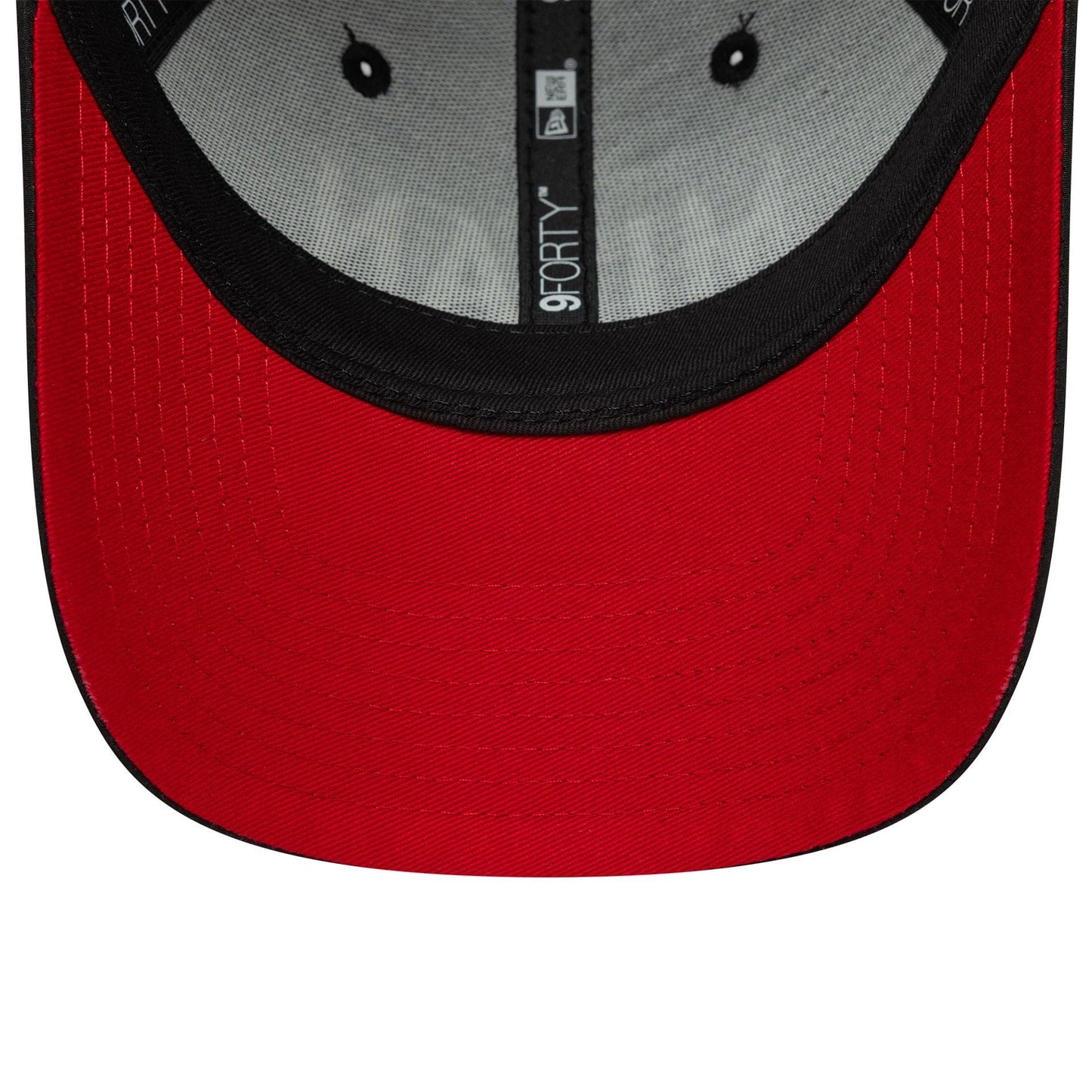 This is a AC Milan Wordmark Black 9FORTY Adjustable Cap 2