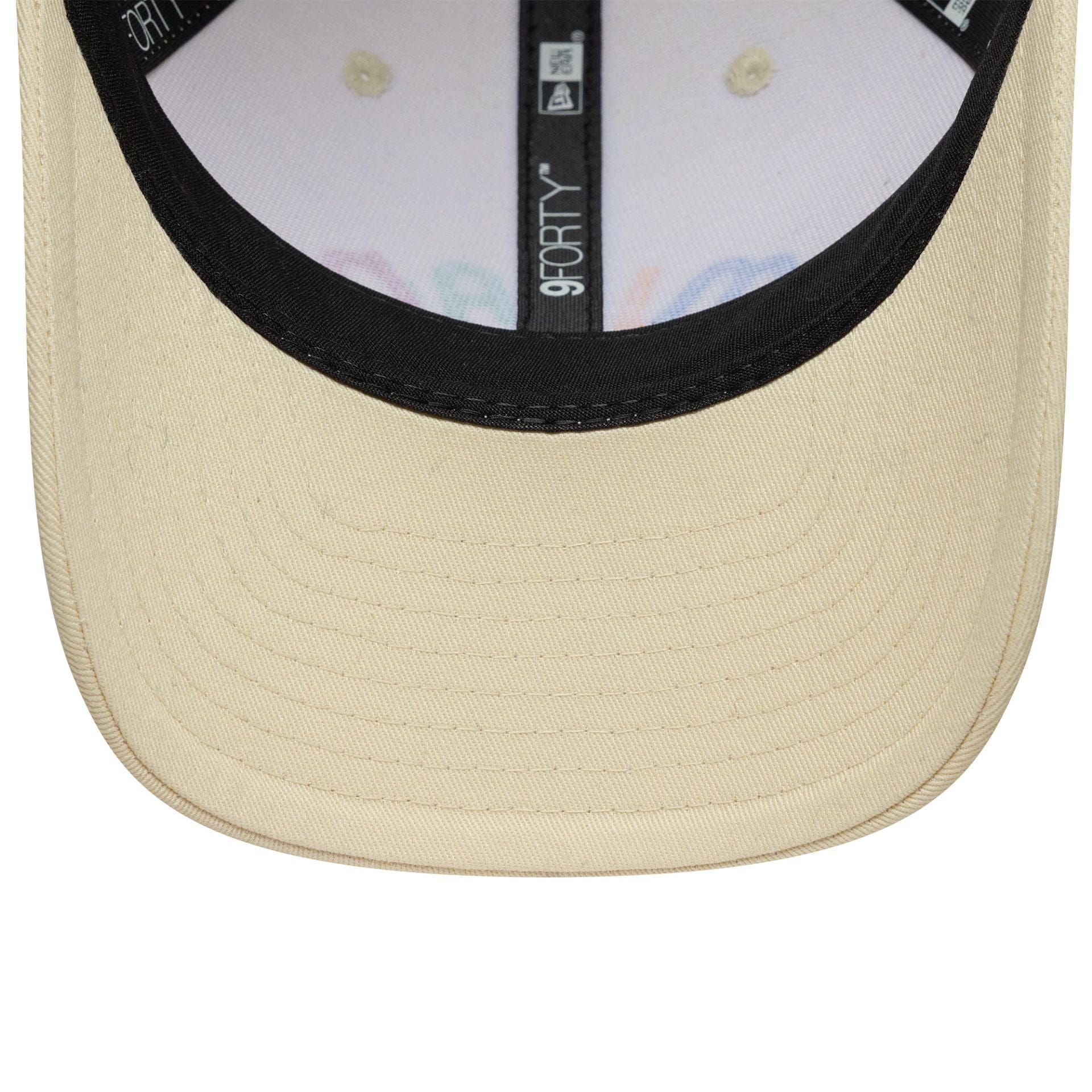 This is a AC Milan Wordmark Cream 9FORTY M-Crown Adjustable Cap 7