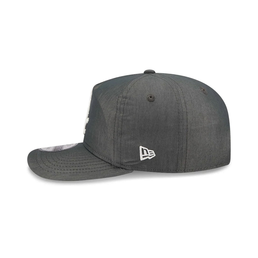 New Era LA Dodgers knitted cardigan in grey New Era LA Dodgers knitted cardigan in grey