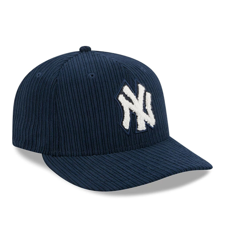 This is a New York Yankees MLB Chenille Pop Navy 59FIFTY Fitted Cap 6