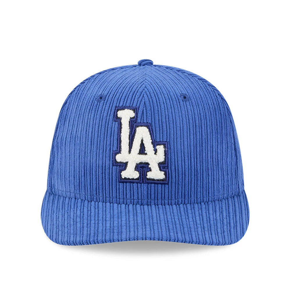 LA Dodgers MLB Chenille Pop Dark Blue New Era 59FIFTY Fitted Cap, front view showing a textured dark blue ribbed crown with a raised white LA logo embroidered on the front panel and a matching ribbed visor.