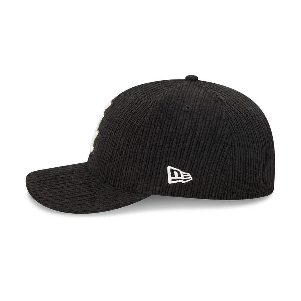 This is a Chicago White Sox MLB Chenille Pop Black 59FIFTY Fitted Cap 5