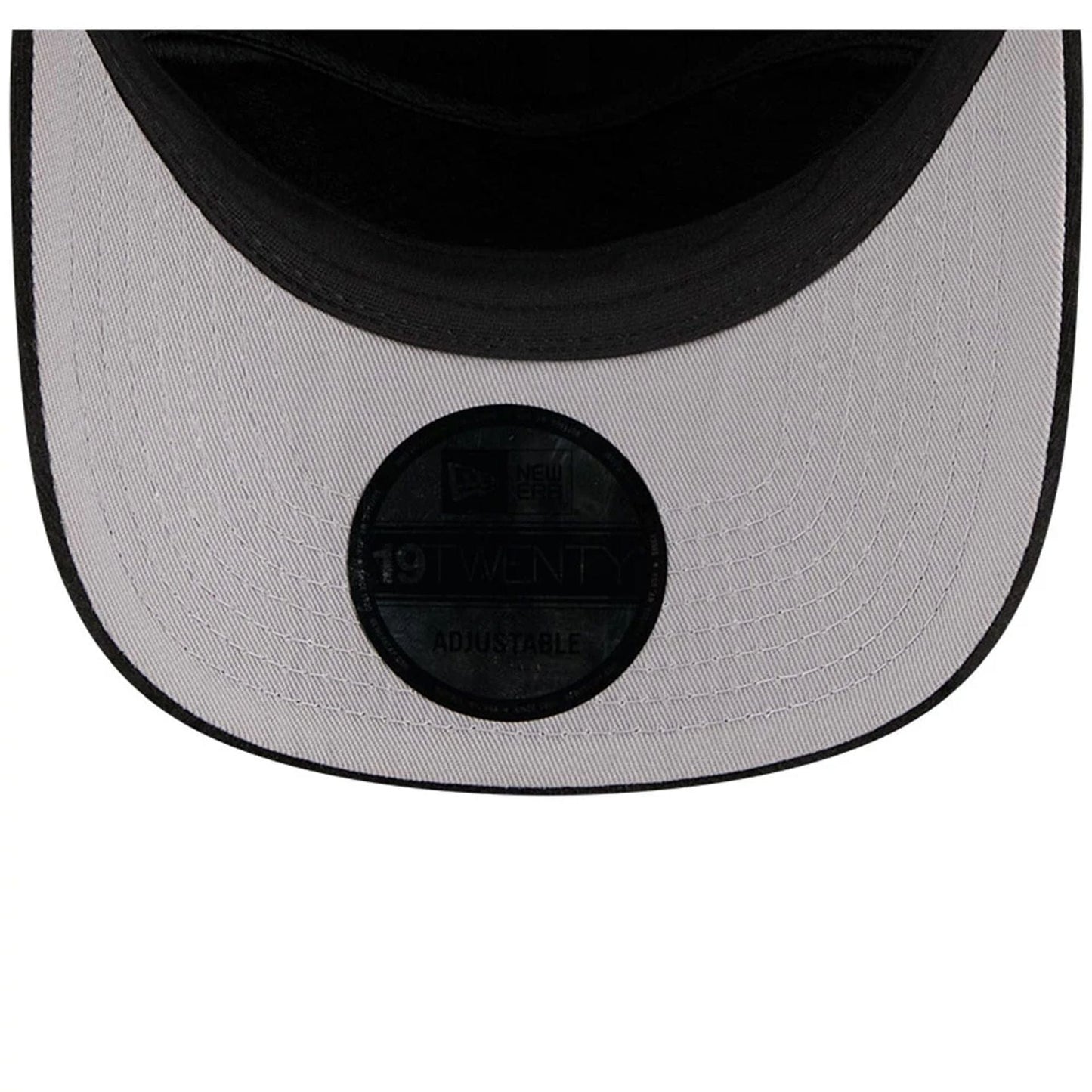 This is a Chicago White Sox MLB Team Script Black 19TWENTY Adjustable Cap 2