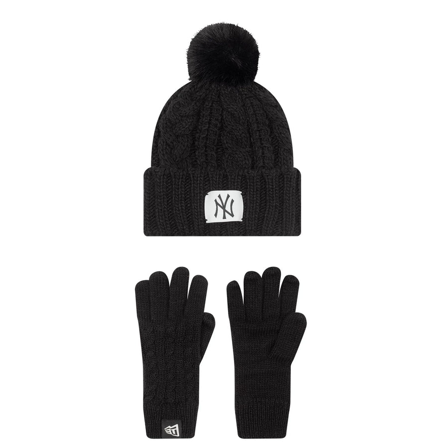 This is a New York Yankees Youth MLB Black Beanie & Gloves Set  1
